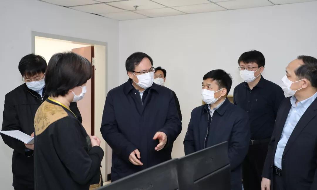 楊金成到七院、七一四所檢查指導(dǎo)疫情防控和復(fù)工復(fù)產(chǎn)工作